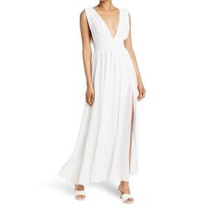 NWT Love By Design Athen Plunging V-Neck White Maxi Dress- Size Medium